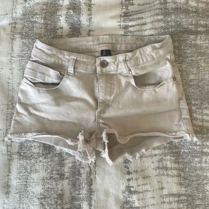 White wash shorts